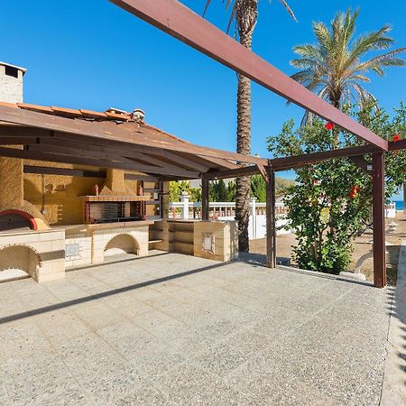Villa Maria Beachfront Residence 키오타리 외부 사진