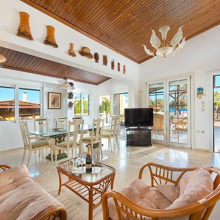 Villa Maria Beachfront Residence 키오타리 외부 사진